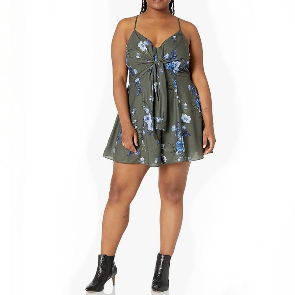 City Chic Women's Apparel Floral Floaty Romper Tie Front Detail Rompers Size 18